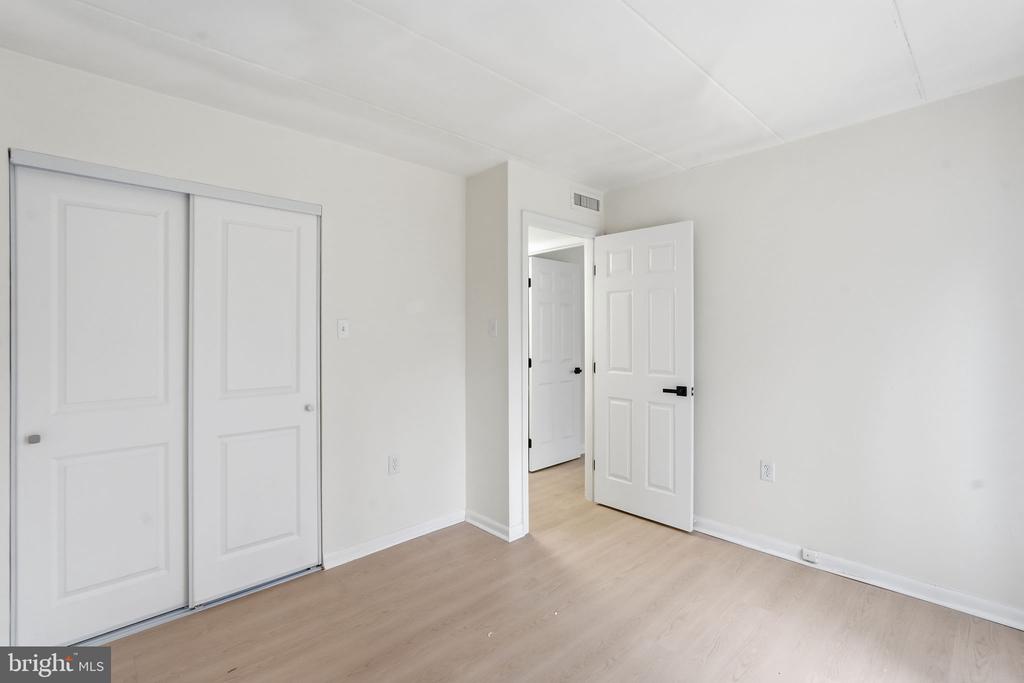 130 ROBERTS LANE 201