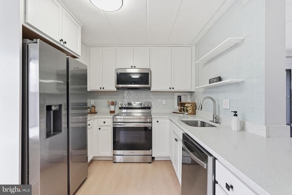 130 ROBERTS LANE 201