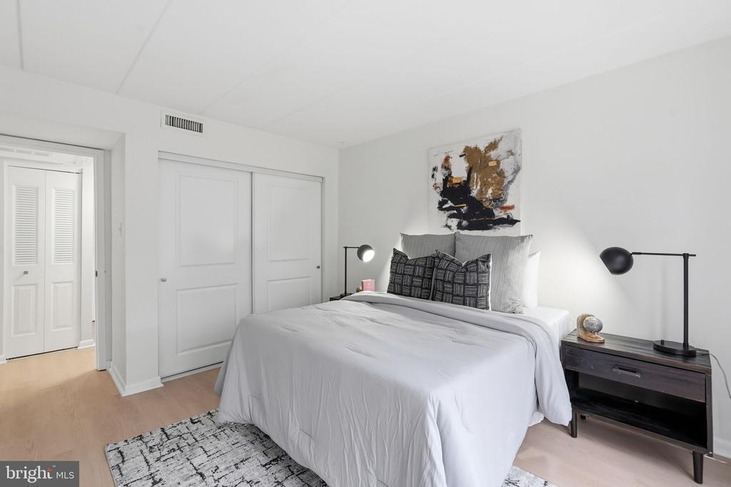 130 ROBERTS LANE 201