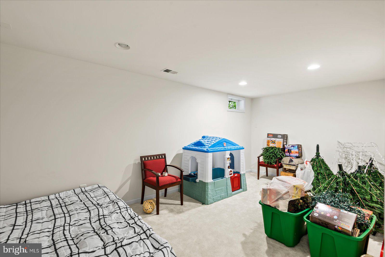 2057 Magnolia Cir