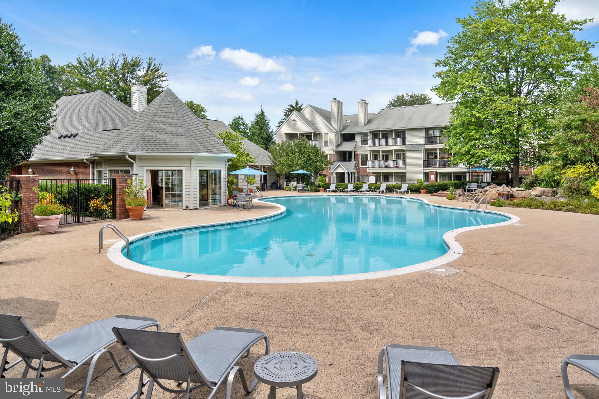 3920 Penderview DRIVE Unit: 302