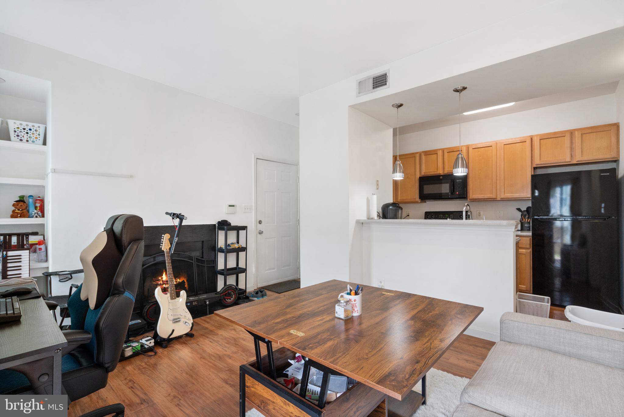 3920 Penderview DRIVE Unit: 302