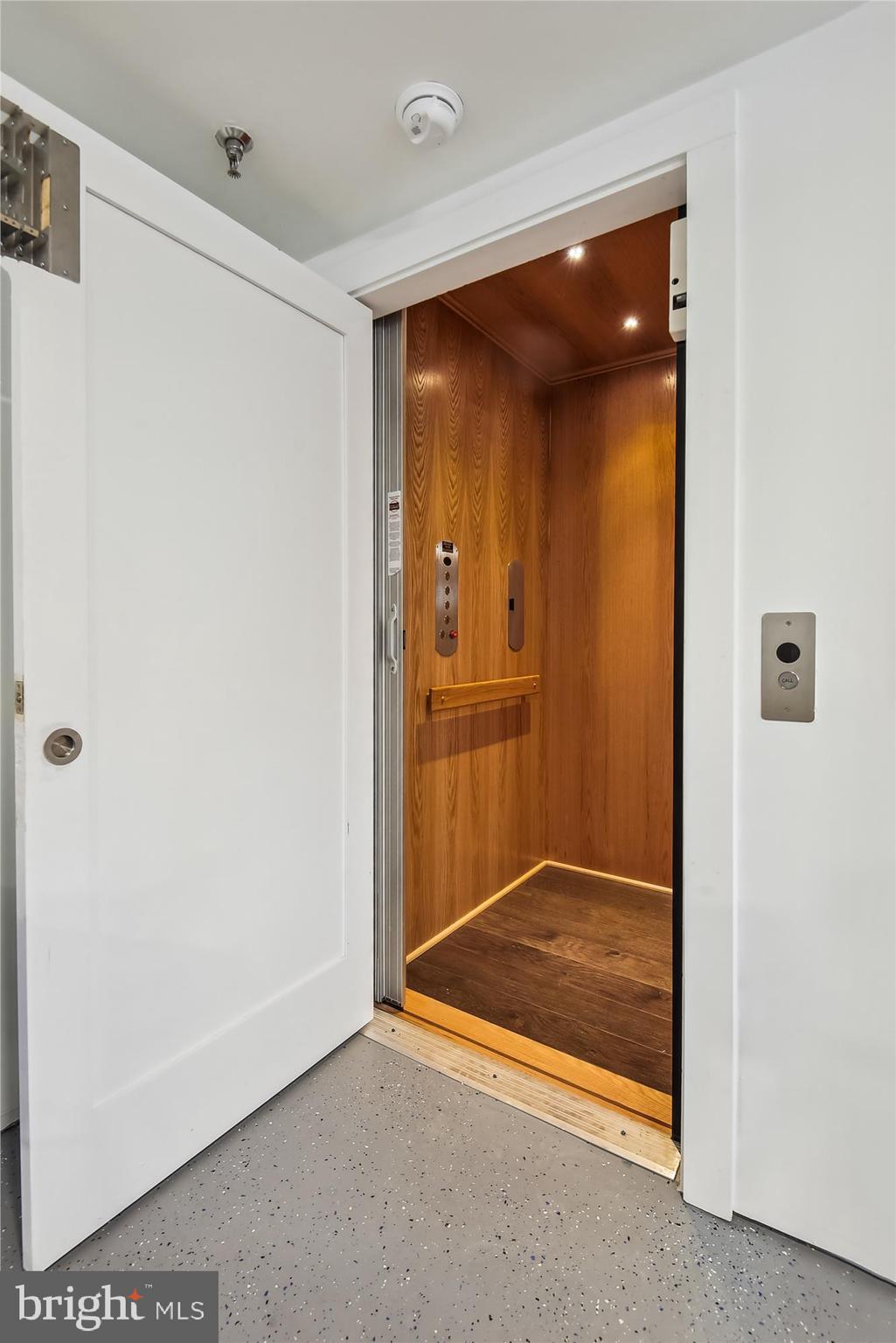 129 Market Sq NW