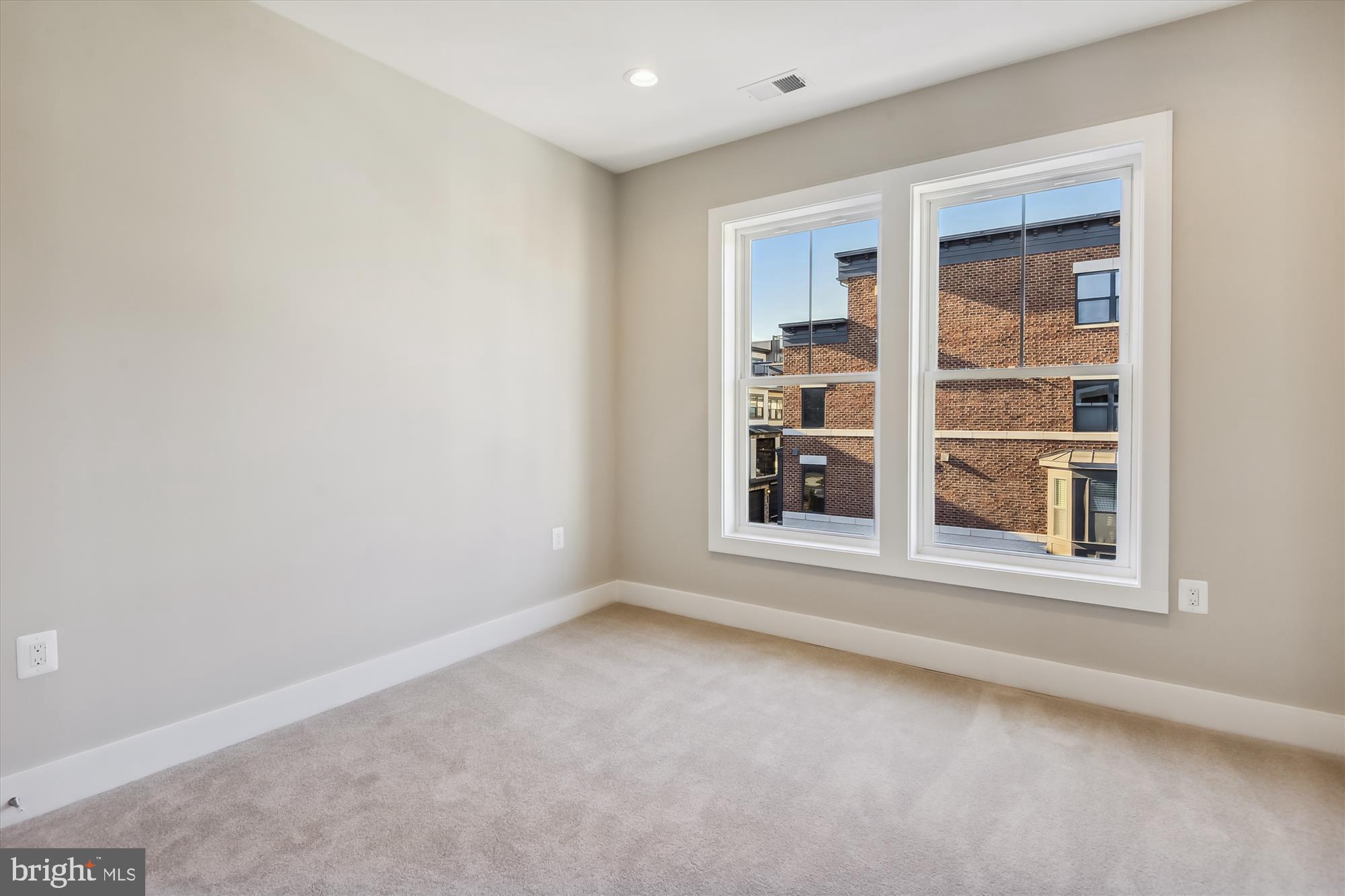 129 Market Sq NW