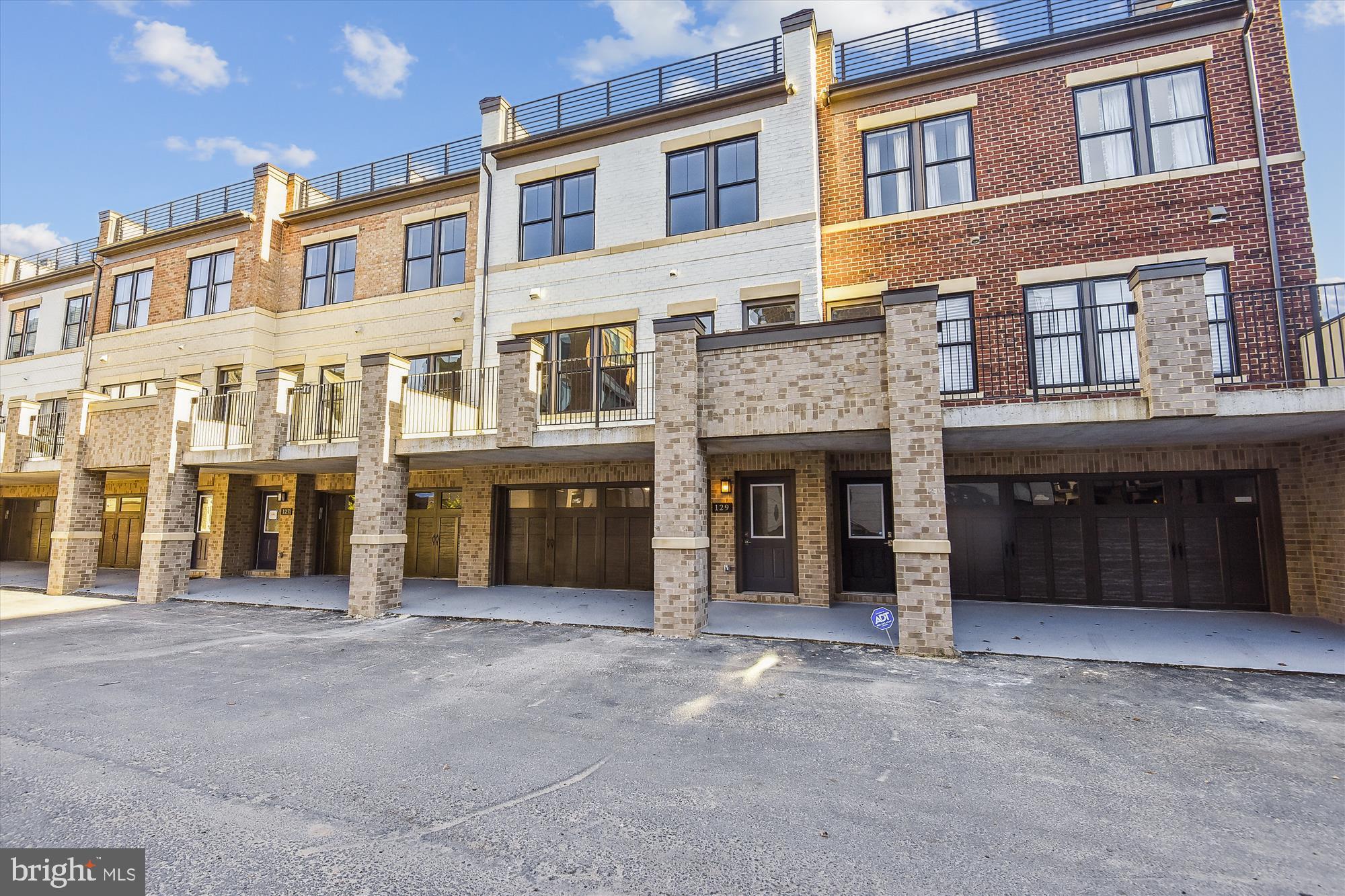 129 Market Sq NW