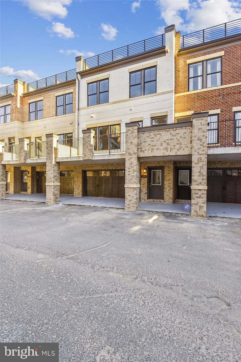 129 Market Sq NW