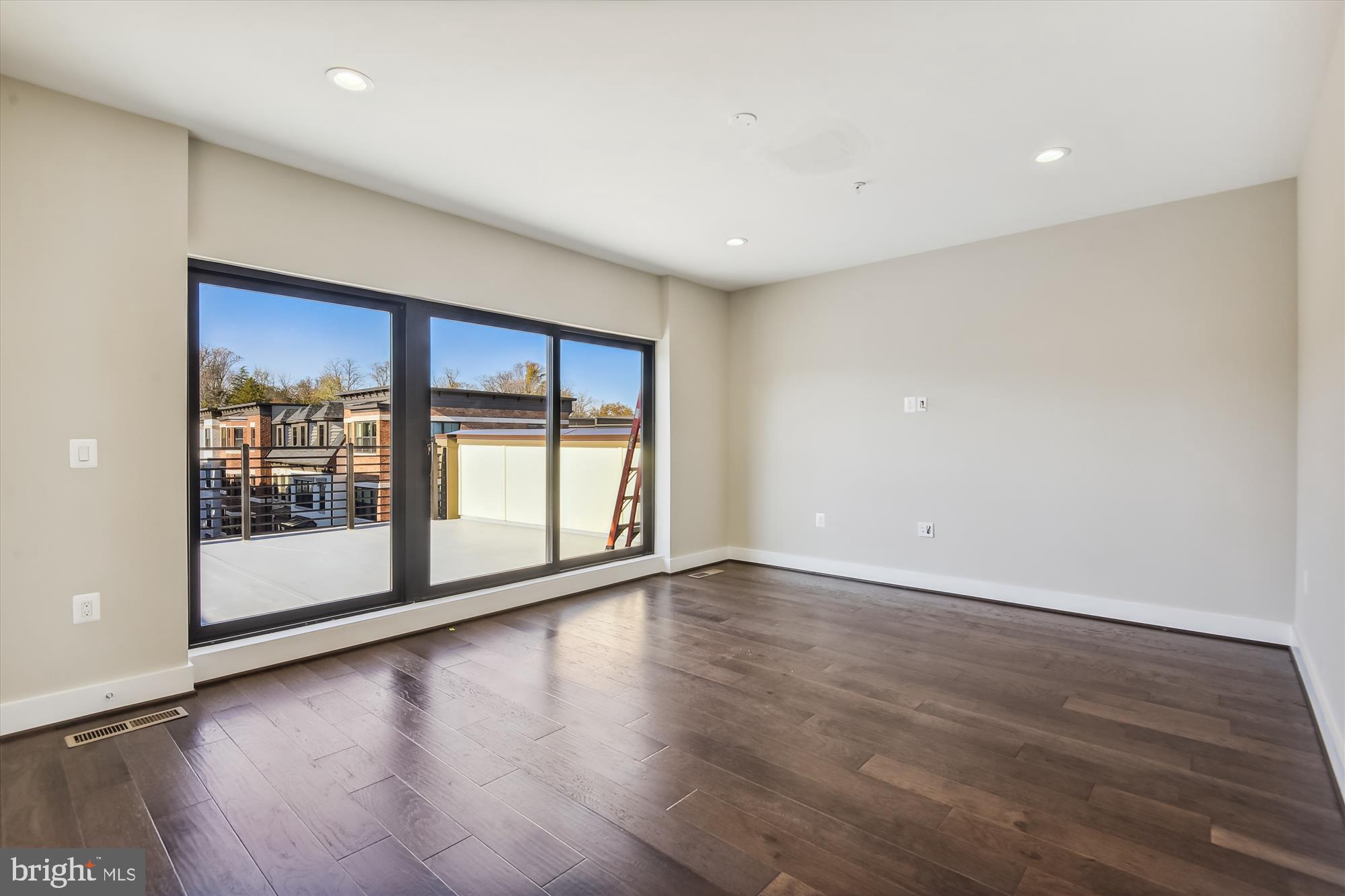 129 Market Sq NW