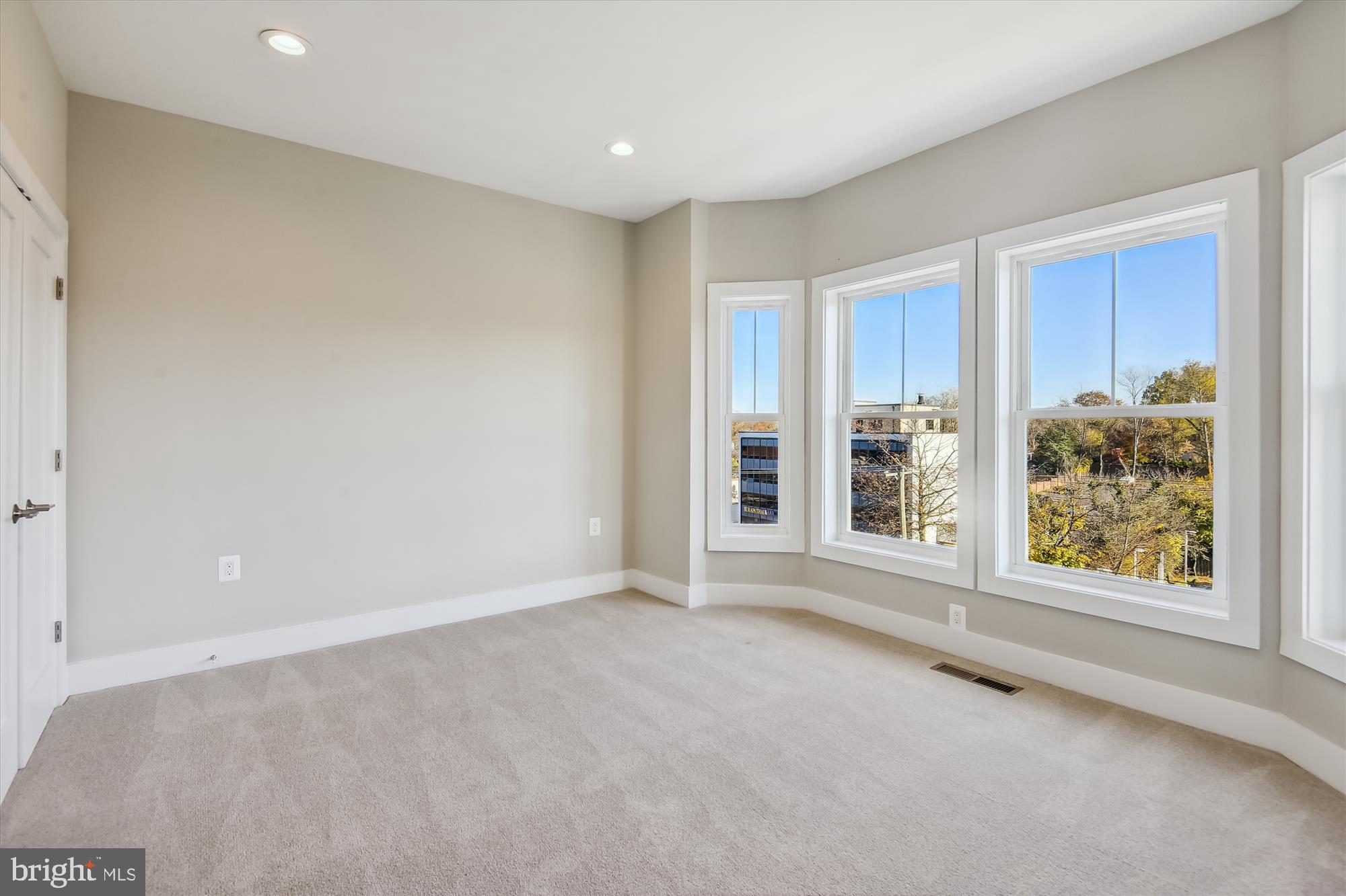 129 Market Sq NW