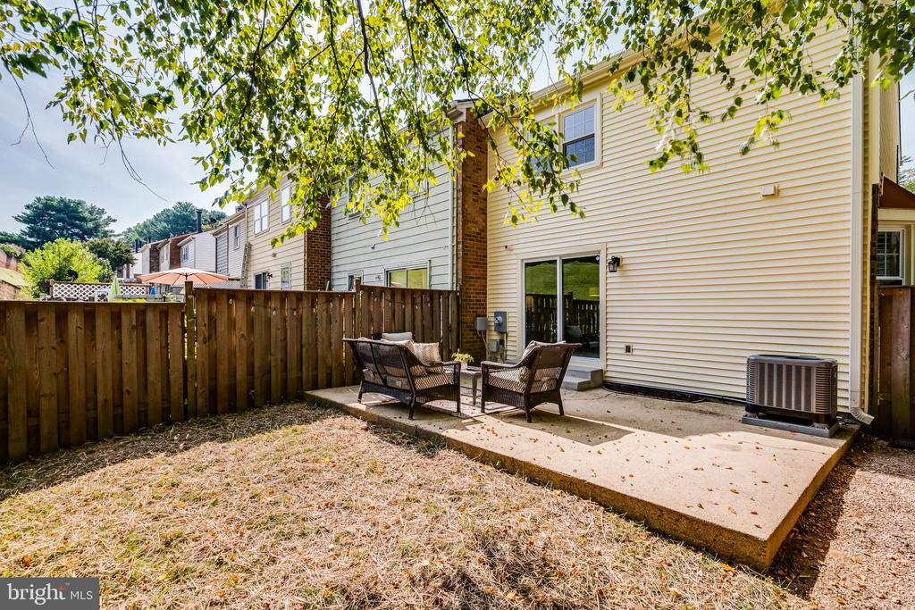 5009 McFarland Dr