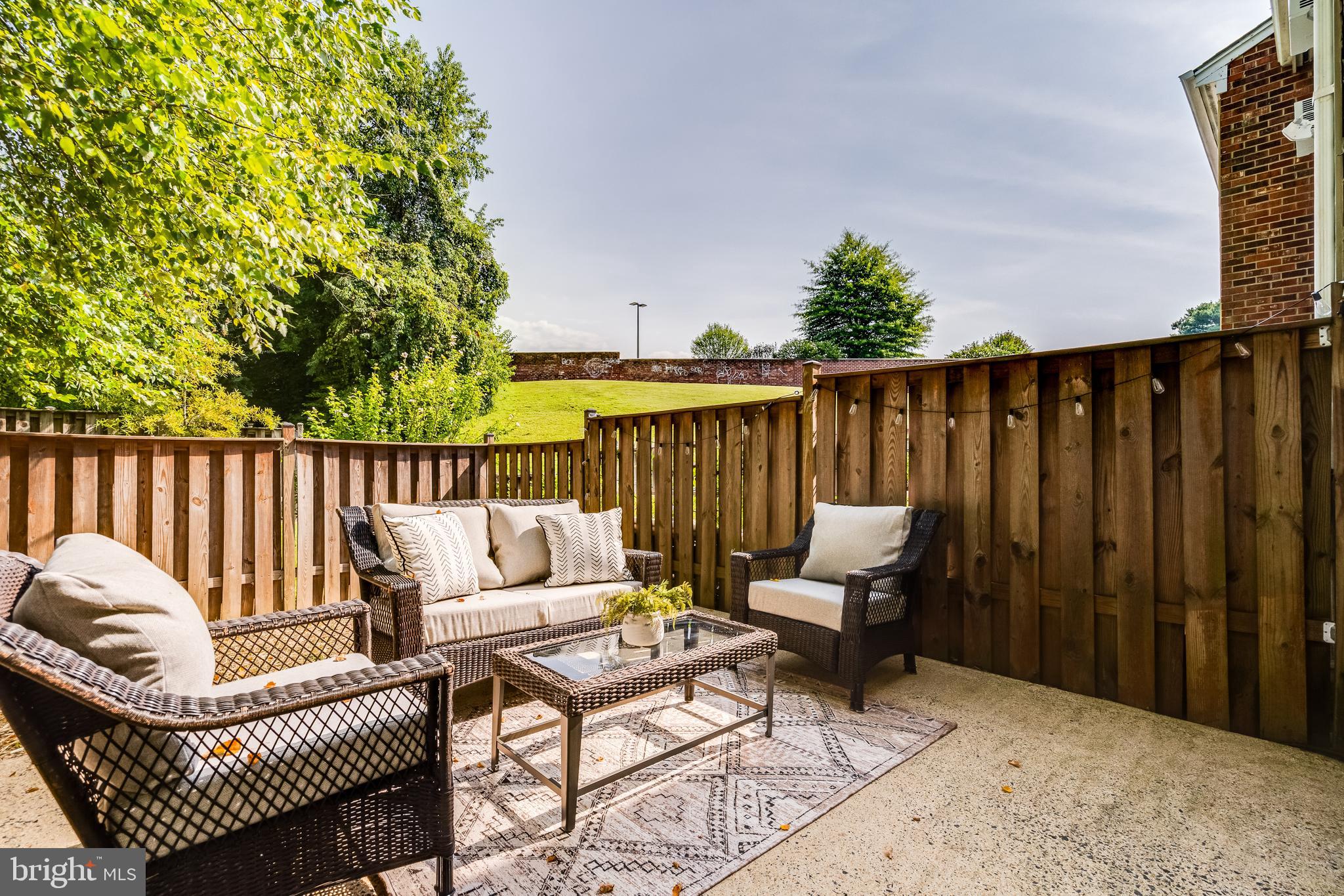 5009 McFarland Dr