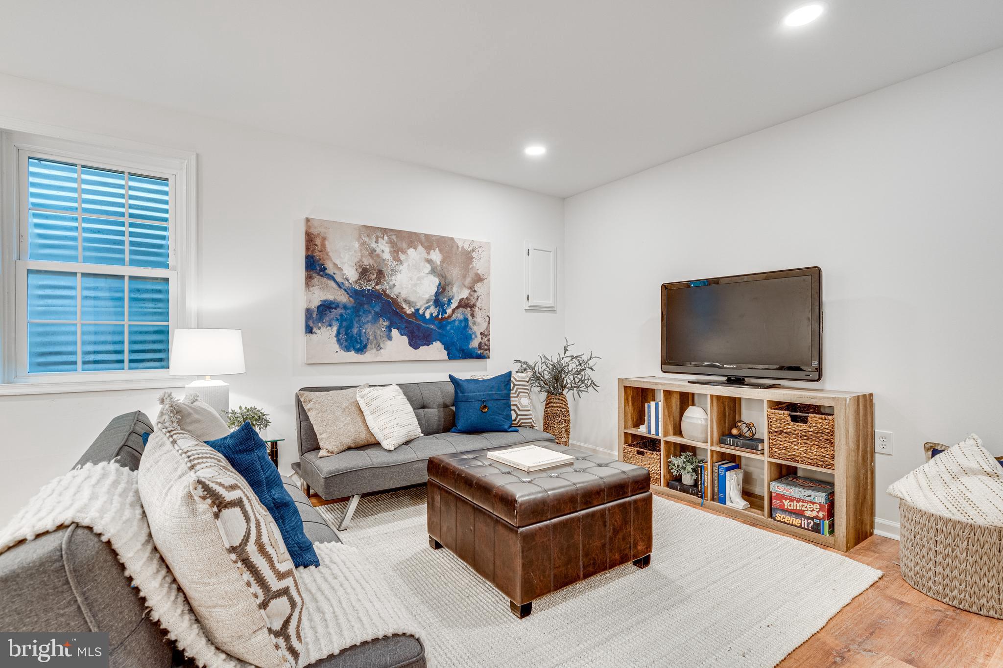 5009 McFarland Dr