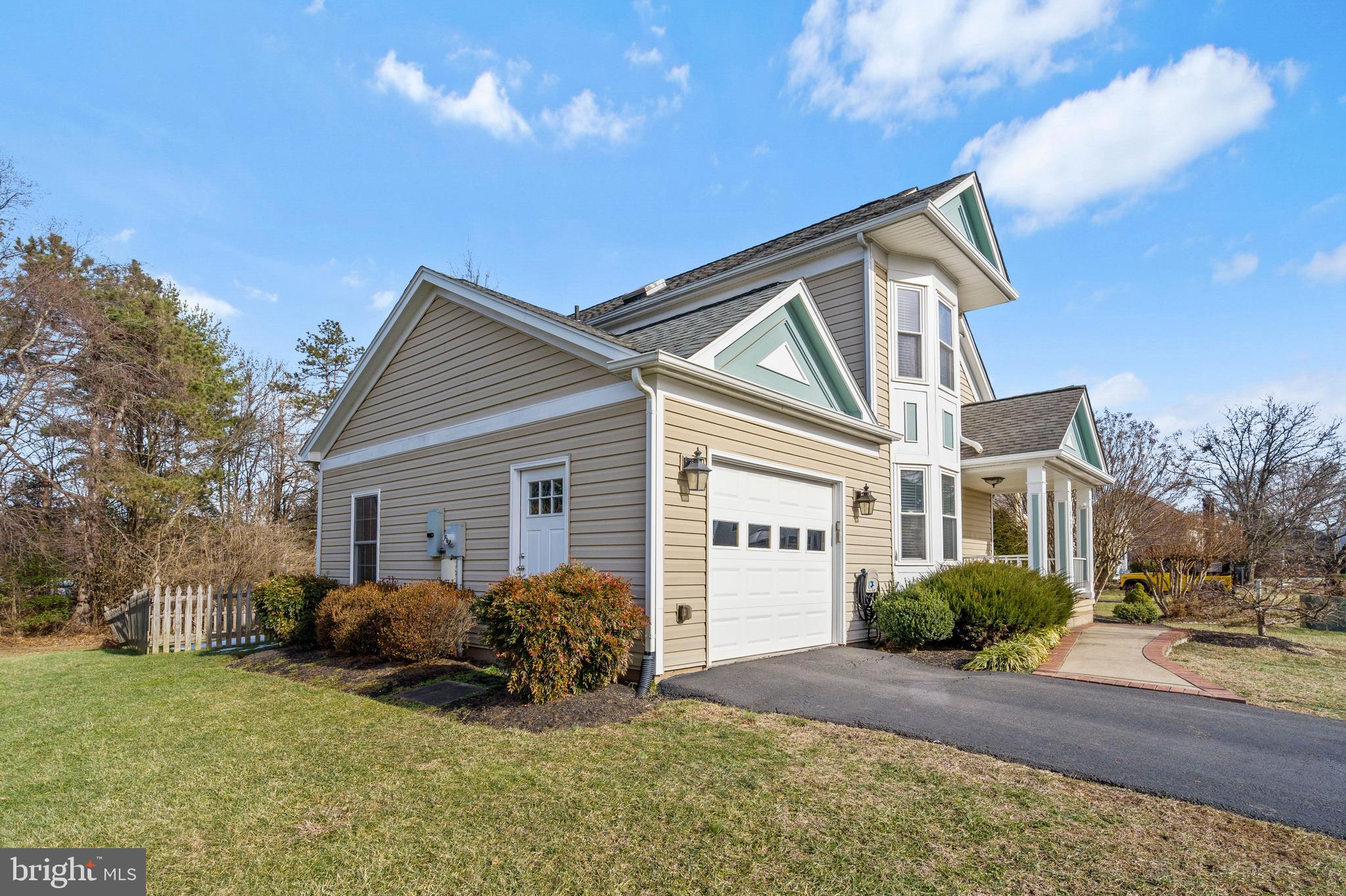 13506 Huntsfield Ct