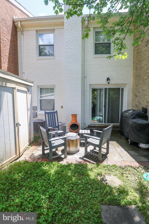 4530 AIRLIE WAY