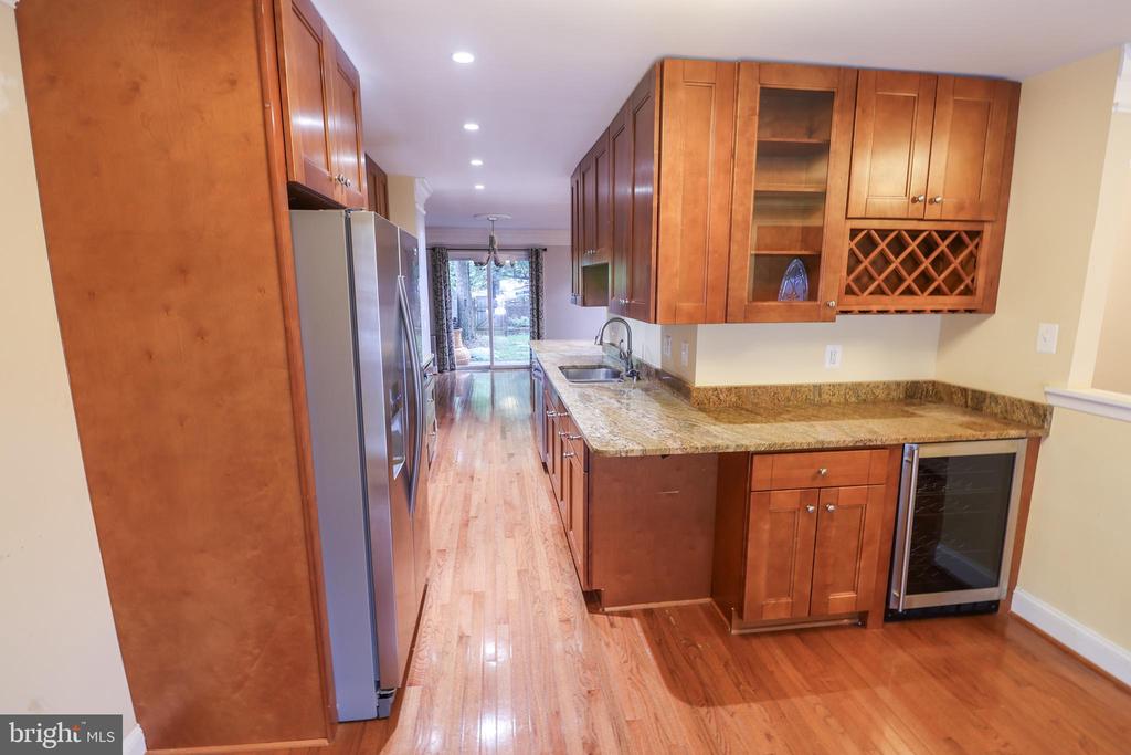 4530 AIRLIE WAY