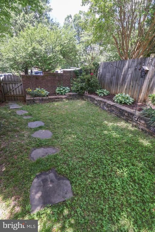 4530 AIRLIE WAY