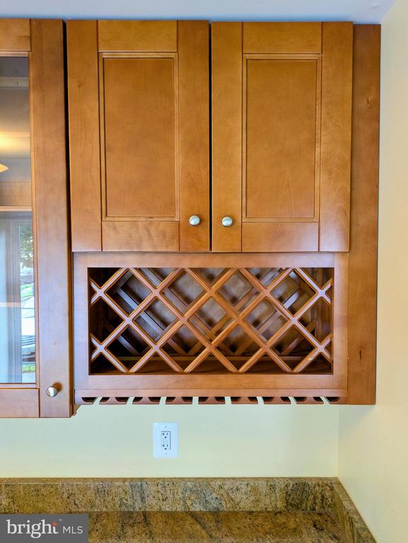 4530 AIRLIE WAY