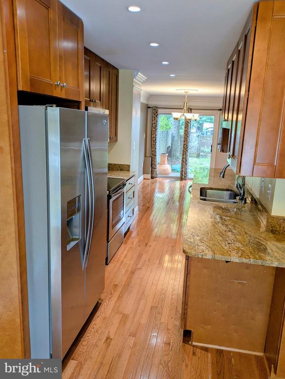4530 AIRLIE WAY