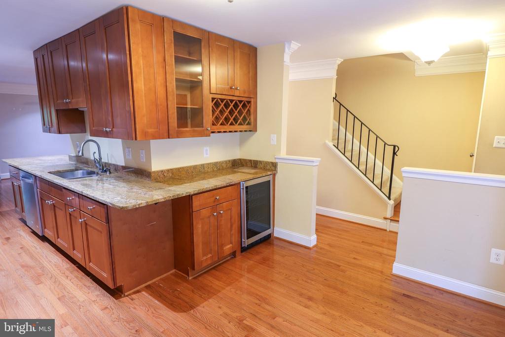 4530 AIRLIE WAY
