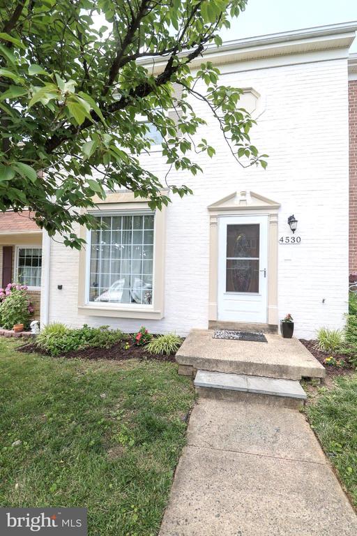 4530 AIRLIE WAY
