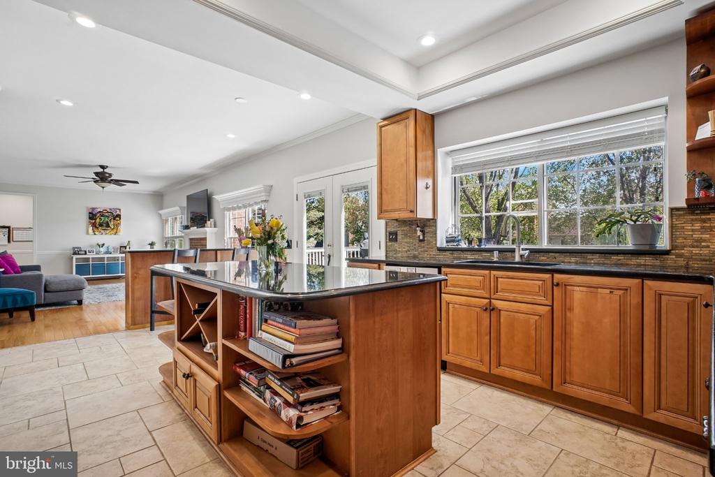 4114 WESTMAN COURT