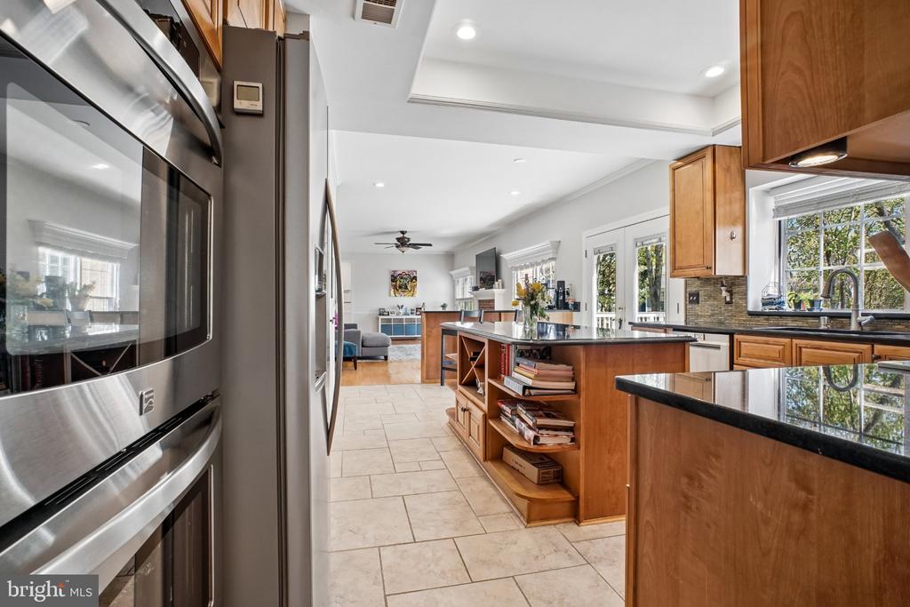 4114 WESTMAN COURT