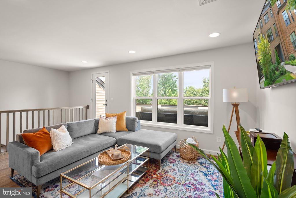 12239 SESSILE COMMONS