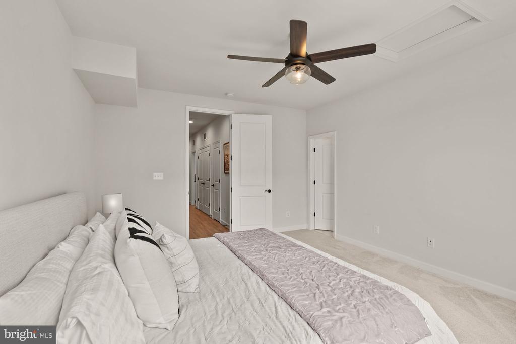 12239 SESSILE COMMONS