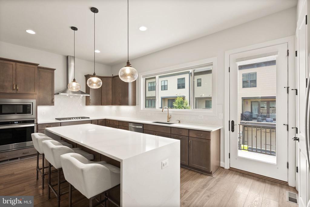12239 SESSILE COMMONS