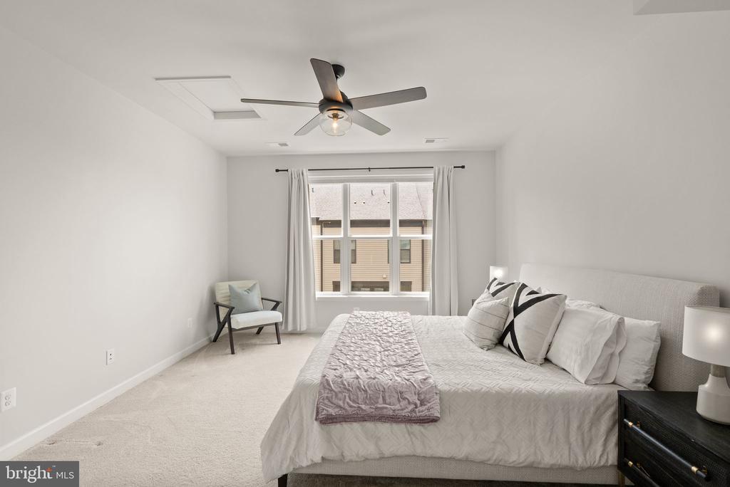 12239 SESSILE COMMONS