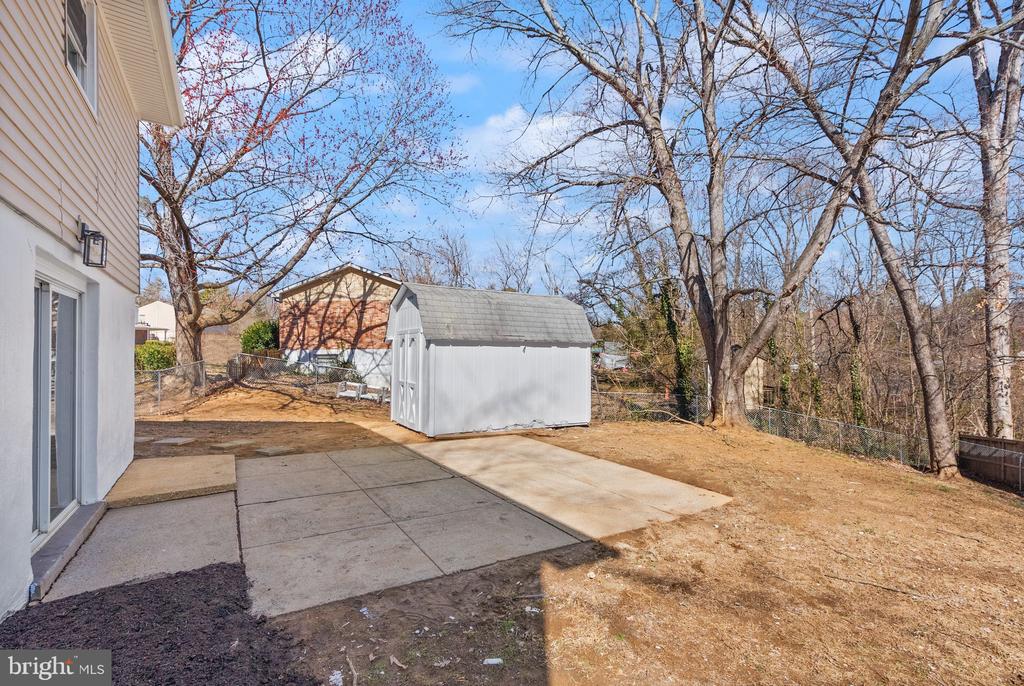14317 Fairview Ln
