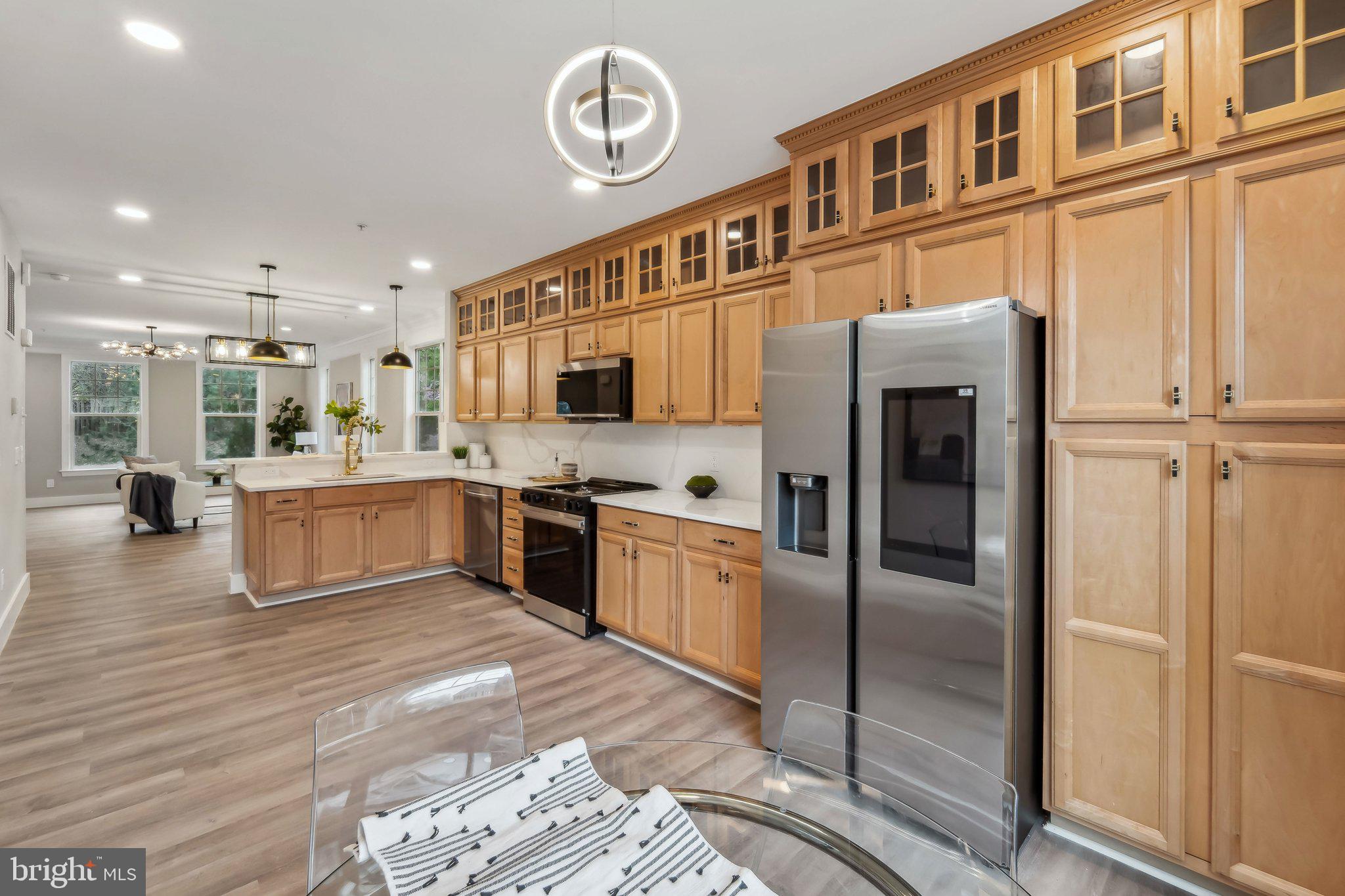 16818 Nuttal Oak Pl