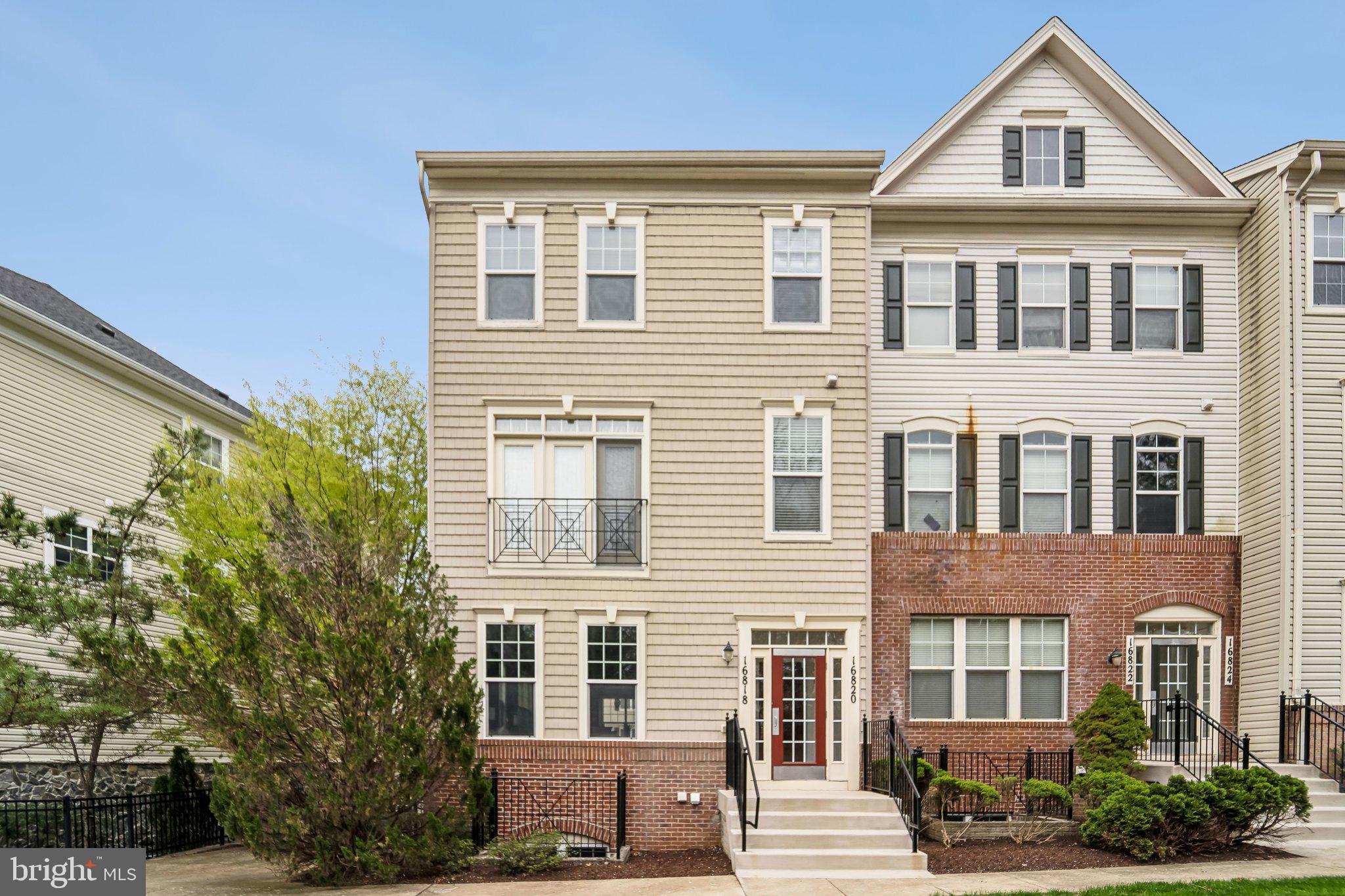 16818 Nuttal Oak Pl