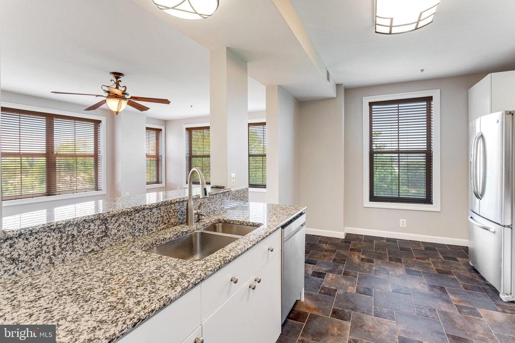 485 HARBOR SIDE STREET 414