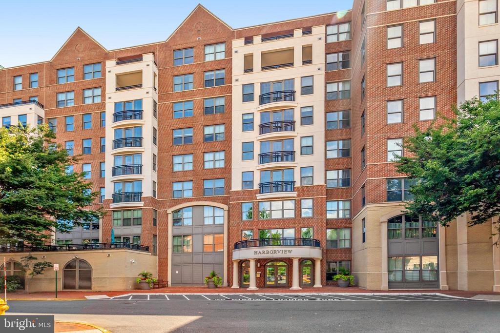 485 HARBOR SIDE STREET 414