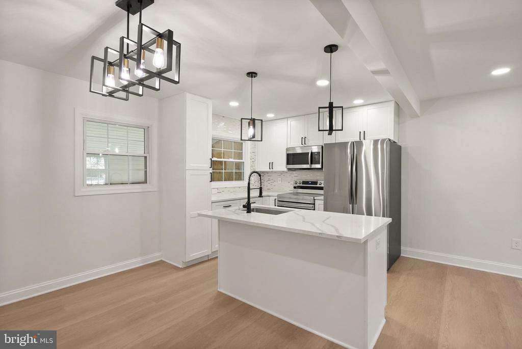1503 Cecilia Ct