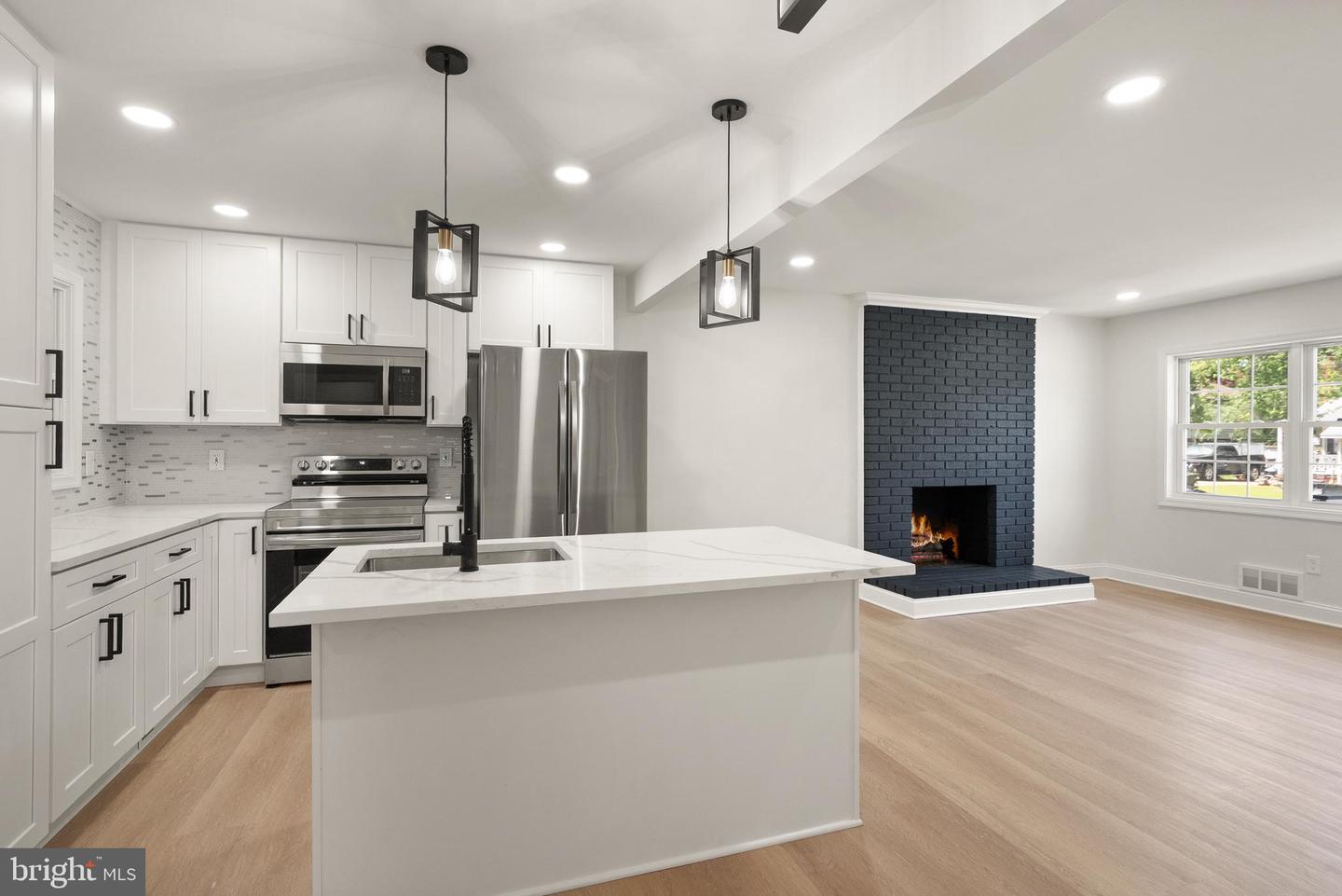 1503 Cecilia Ct