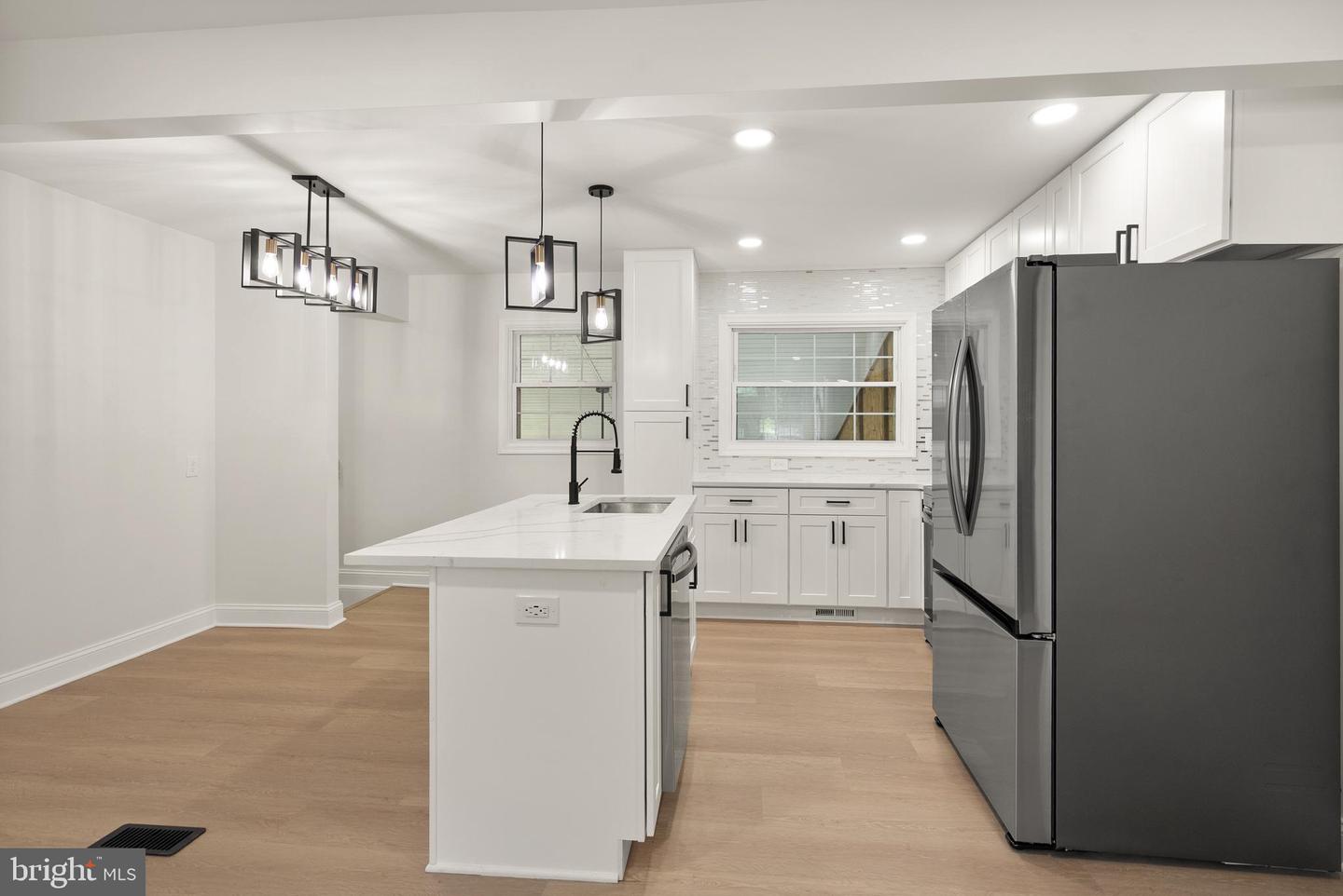 1503 Cecilia Ct