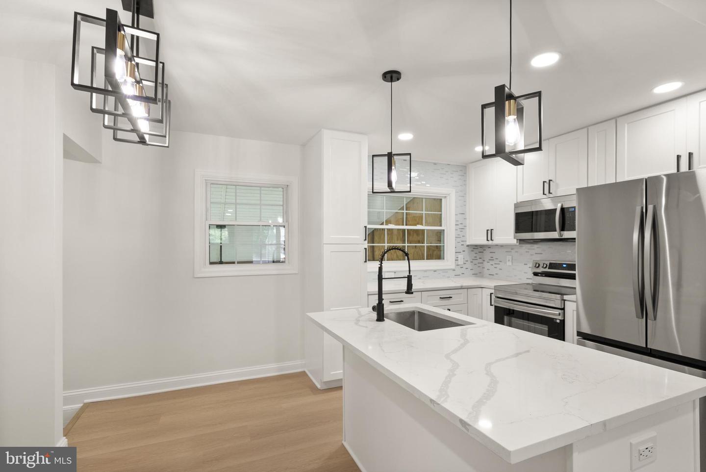 1503 Cecilia Ct