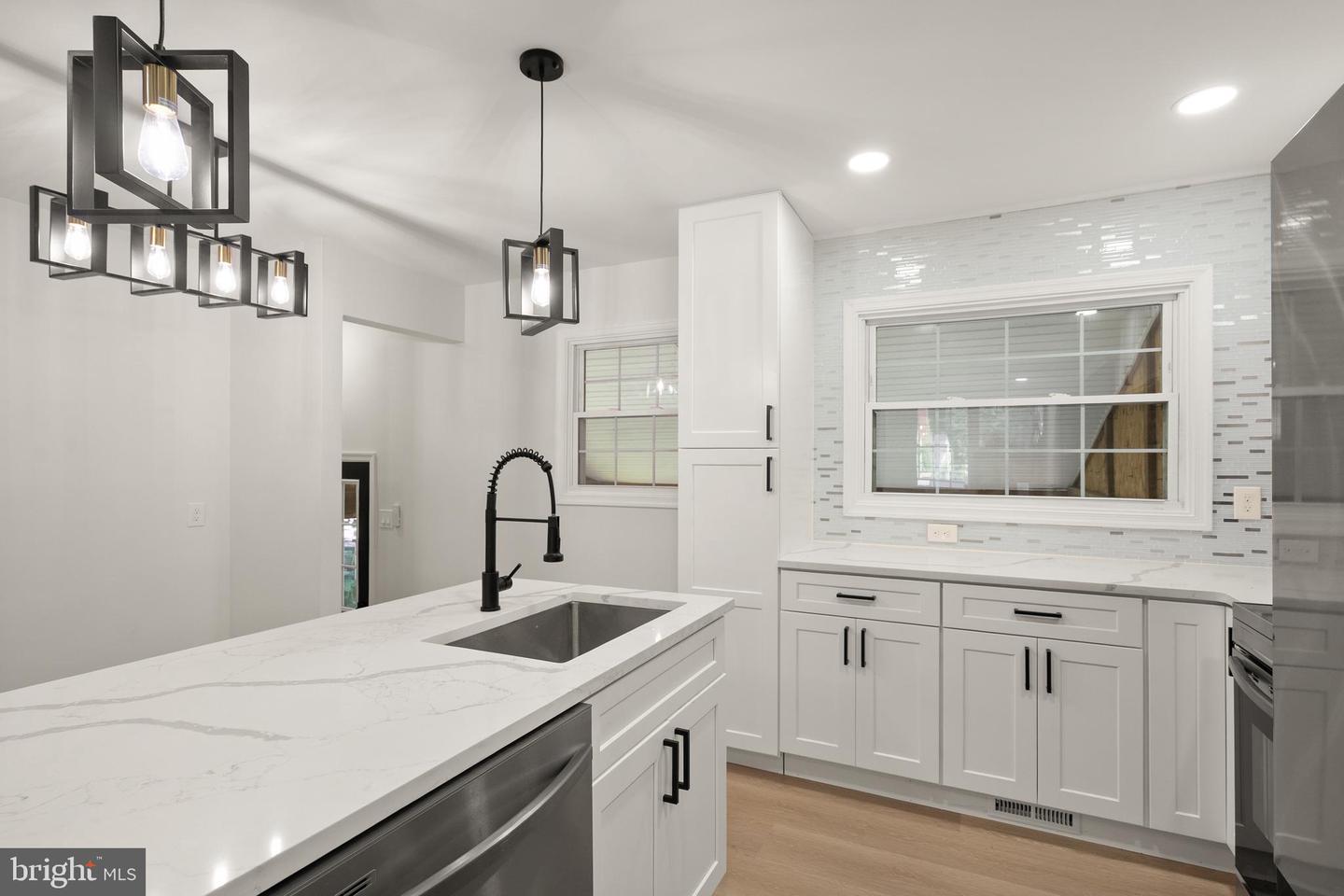 1503 Cecilia Ct