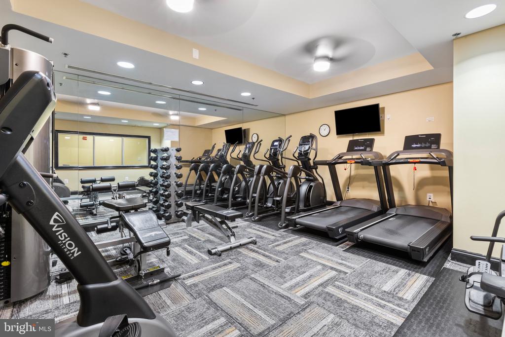 485 HARBOR SIDE STREET 714