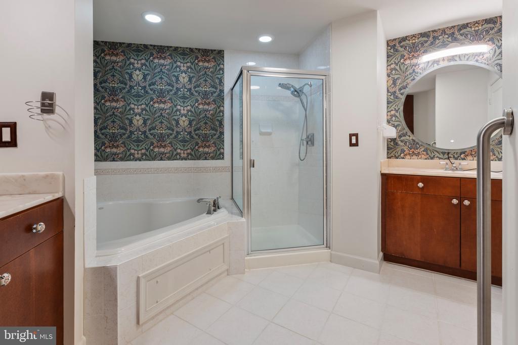 485 HARBOR SIDE STREET 714