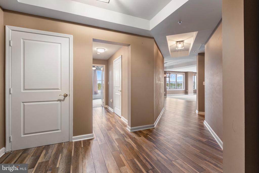 485 HARBOR SIDE STREET 714