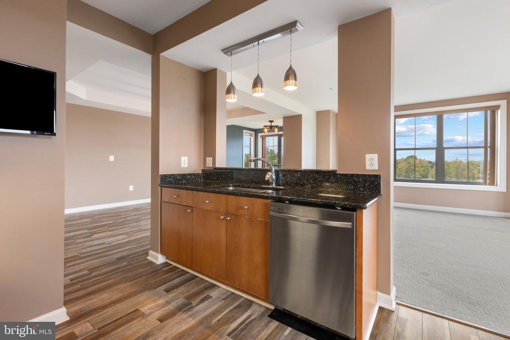 485 HARBOR SIDE STREET 714