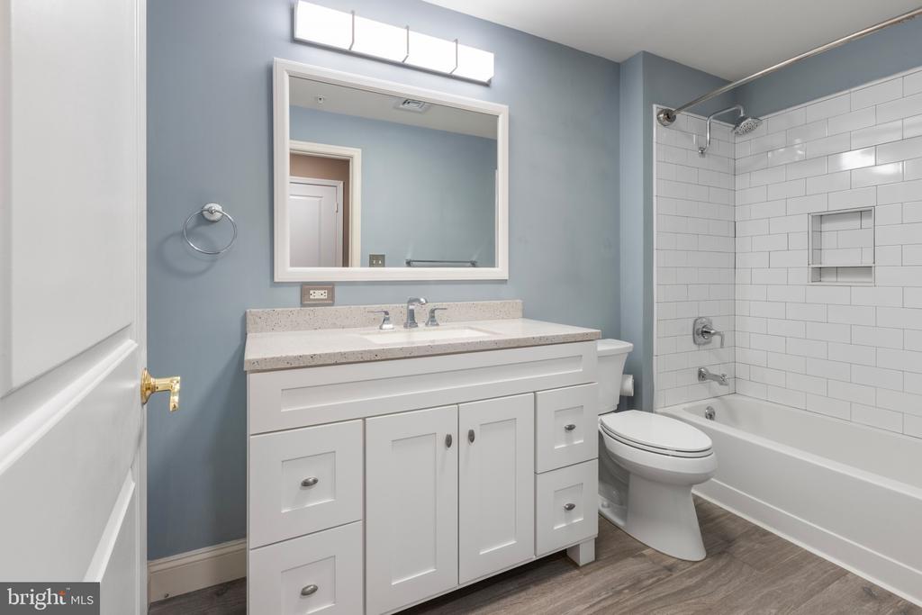 485 HARBOR SIDE STREET 714