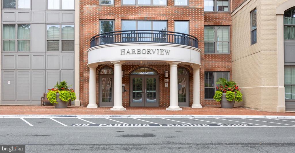 485 HARBOR SIDE STREET 714