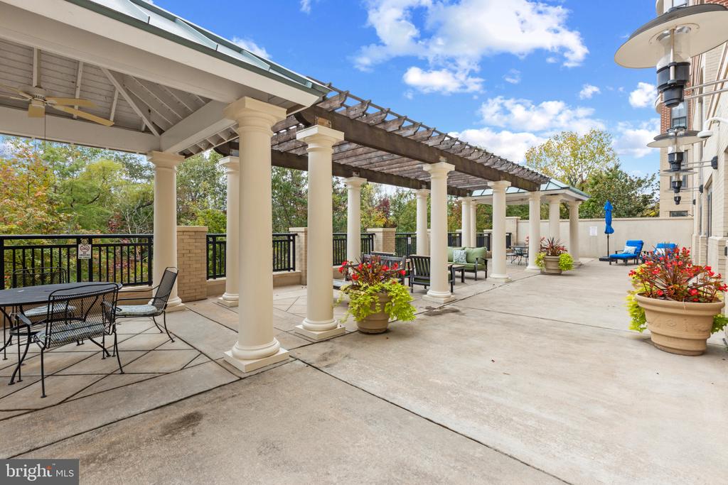 485 HARBOR SIDE STREET 714