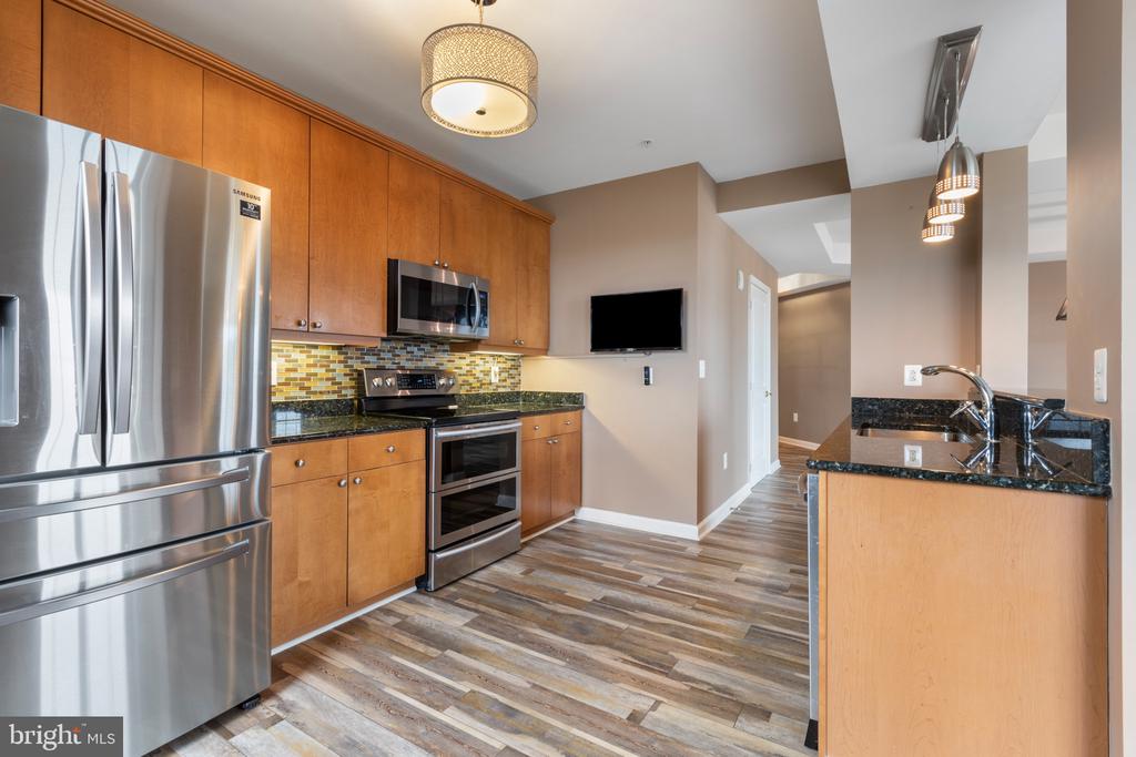 485 HARBOR SIDE STREET 714