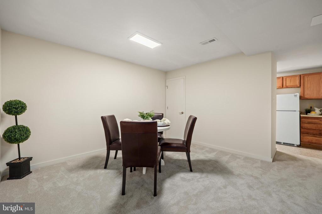 12220 REDWOOD COURT