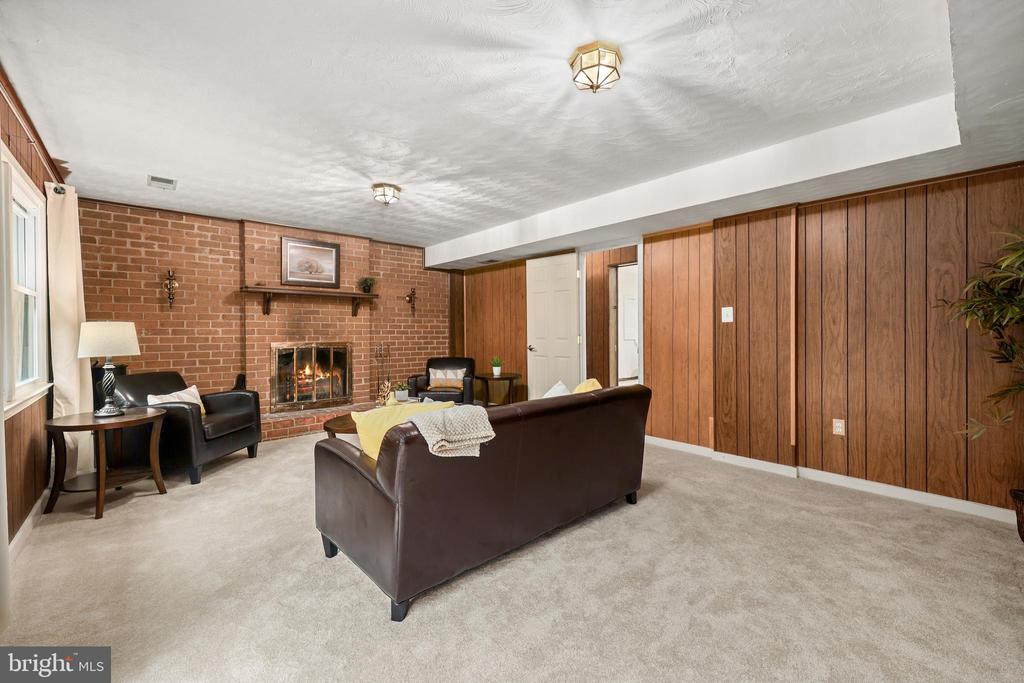 12220 REDWOOD COURT
