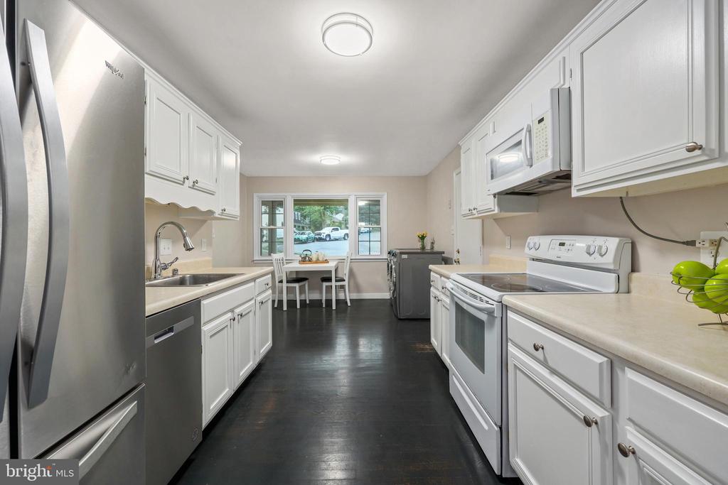 12220 REDWOOD COURT